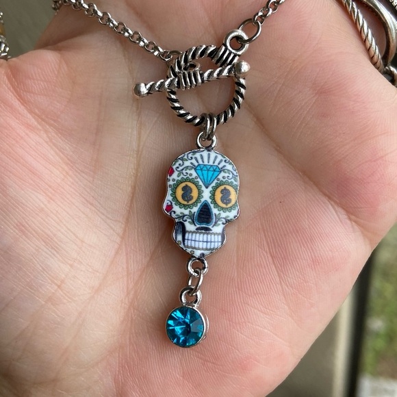 π΄β SALE ! red dot items are 2 for $25 . Bundle more than 3 and its $10 each π - Picture 6 of 11